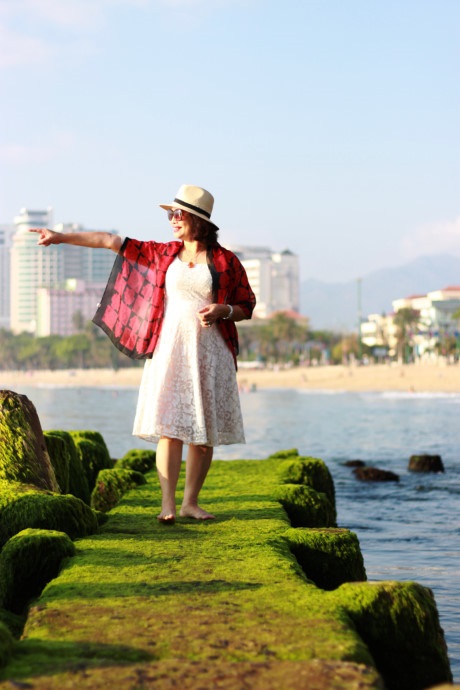 Bãi đá rêu xanh Nha Trang Bãi đá rêu xanh Nha Trang